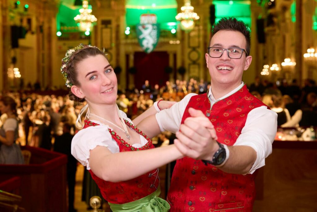 Ballg Ste Beim Steirerball In Wien Fotos