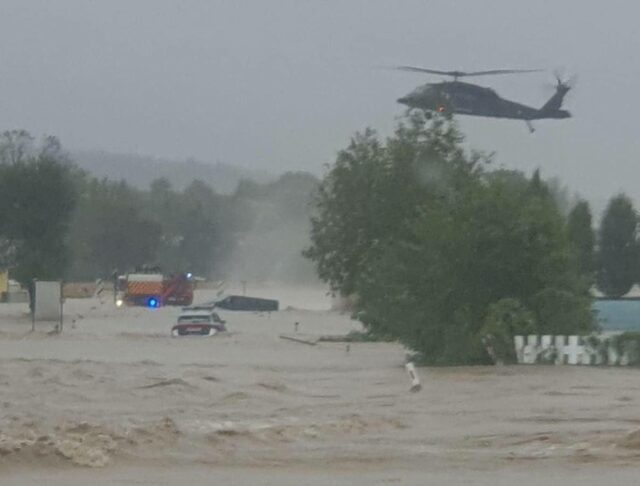 Bundesheer Hubschrauber Rettung Hochwasser