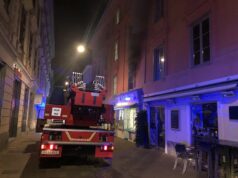 Feuerwehr löscht Zimmerbrand in der Innenstadt