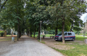 Polizei im Volksgarten Graz